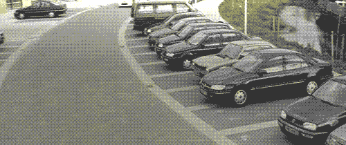 车上留挪车电话，原来这么危险！