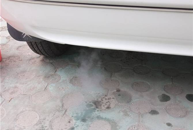 汽车除积碳，拆洗、打吊瓶哪种方式靠谱？