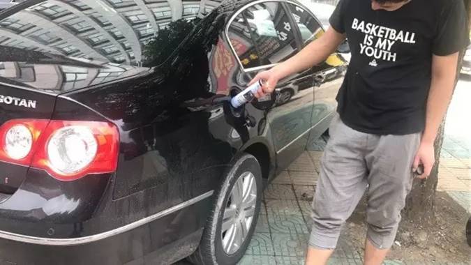 汽车除积碳，拆洗、打吊瓶哪种方式靠谱？