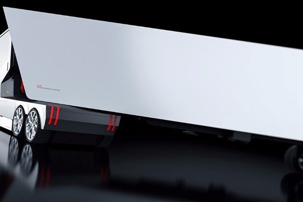 这是传说中的奥迪无人卡车亮瞎你的眼！