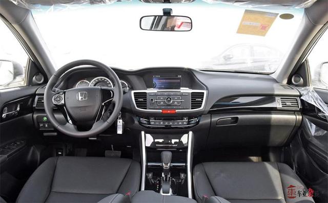 全新一代君威PK雅阁，论实力到底该服谁？