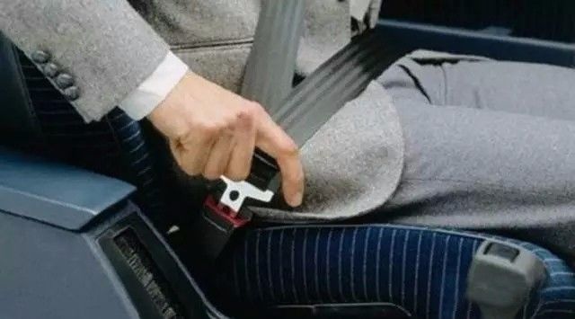 注意！ 这10种情况下汽车安全气囊不会弹出