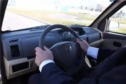 注意！ 这10种情况下汽车安全气囊不会弹出