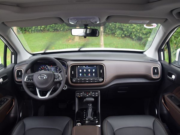 广汽传祺  200T 大中控全景