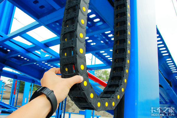 交付50台轿运车 广汽日野牵手重庆嘉川