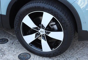 沃尔沃全新XC40正式亮相 配备安全系统