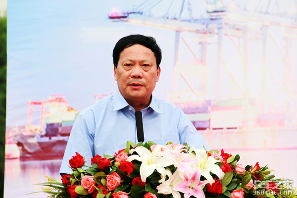 交付50台轿运车 广汽日野牵手重庆嘉川