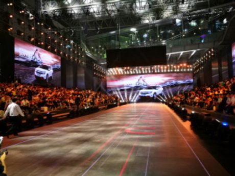 东风雪铁龙爆款SUV天逸 首批新车交付广州用户-图1