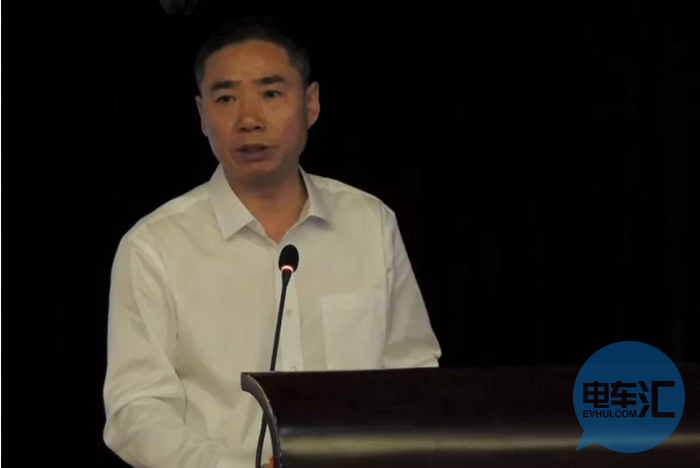 工业和信息化部副部长辛国斌