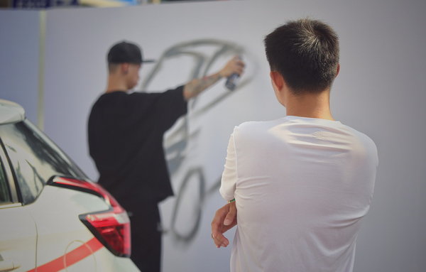 涂鸦 酷车 嘻哈 广汽丰田双致打造新时代年轻派-图3