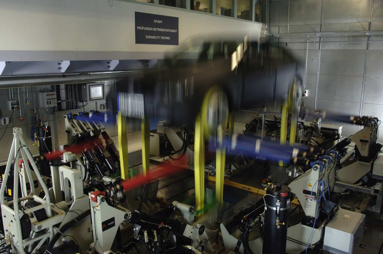 ▲车震，剧烈车震