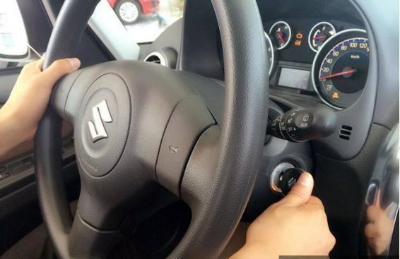 蓄电池老是亏电？熄火后这4种行为最伤电瓶！