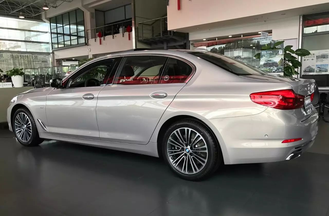 新宝马5系来了，还有买7系的必要吗？