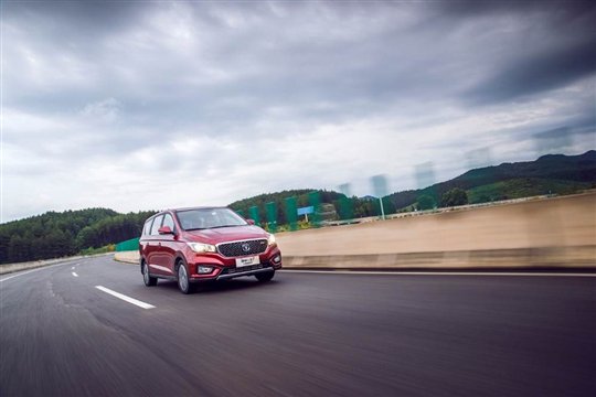 秒杀宝骏730卫冕“六冠王”其实光拼颜值就赢了