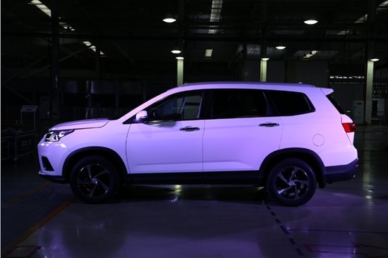 北汽幻速S7预售9.68-10.68万 订车享7年20万公里质保