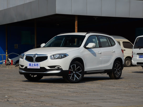 华晨中华  1.5T 左前正45度