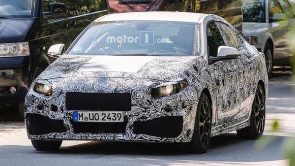 定位四门轿跑车 宝马2系Gran Coupe谍照