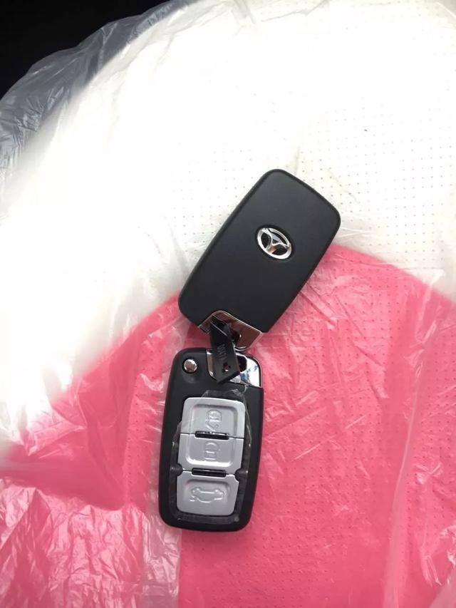 节庆团聚日 女神惊喜时 女神座驾 飞驰而至