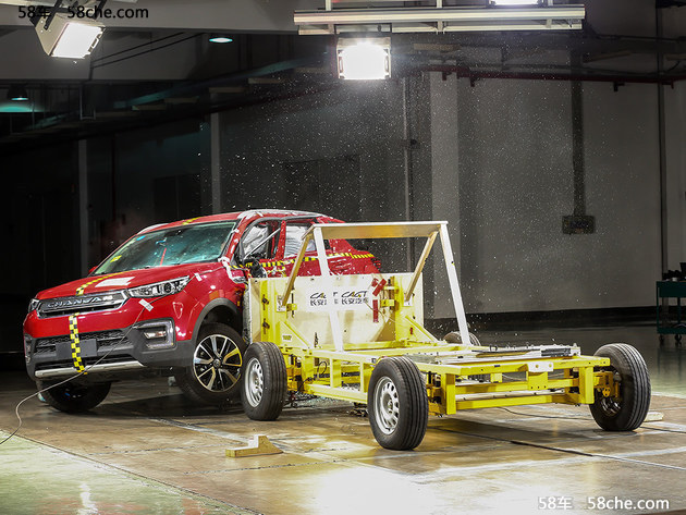 软硬兼得 长安CS55安全碰撞/智能化解读