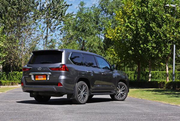 雷克萨斯-LX570五座版试驾 不只能爬山