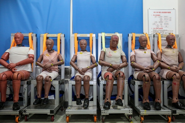 碰撞里的门道，长安CS55侧面碰撞测试