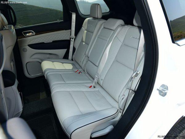 一场高品质的自驾游 70万能买的长途舒适的SUV-图9