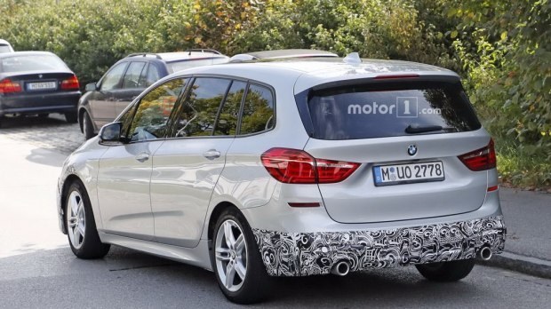 新款宝马2系多功能旅行车谍照 外观升级