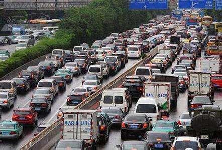 [转帖]高速拥堵不能让“免费”来“背锅”