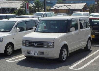 为什么日本人从来不买豪车？而在中国豪车遍地都是？