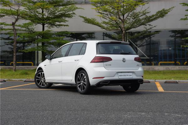 外观小幅调整 一汽-大众新款高尔夫首发