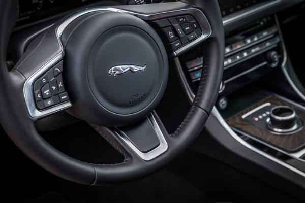 换上自家“芯”！ 试驾捷豹XFL全新2.0T