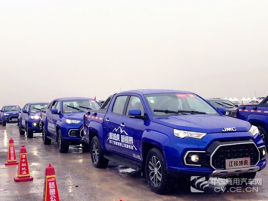 售13.26万元起 高端皮卡江铃域虎上市