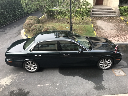 英国皇家血统的座驾，捷豹XJ6L。