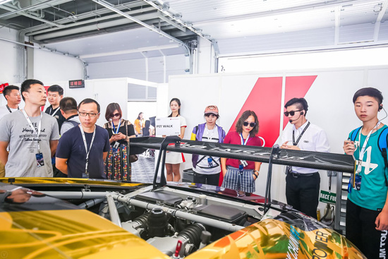 巅峰对决 精彩联袂  2017奥迪R8 LMS杯赛季完美收官