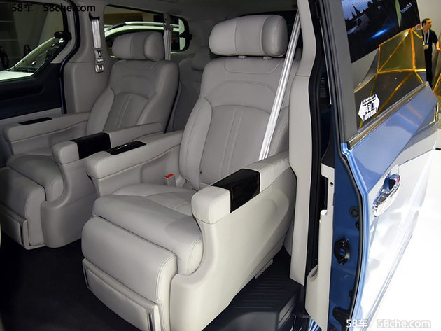 上汽大通EG10正式上市 售30.98-40.68万