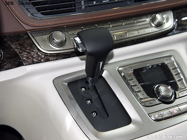 上汽大通EG10正式上市 售30.98-40.68万