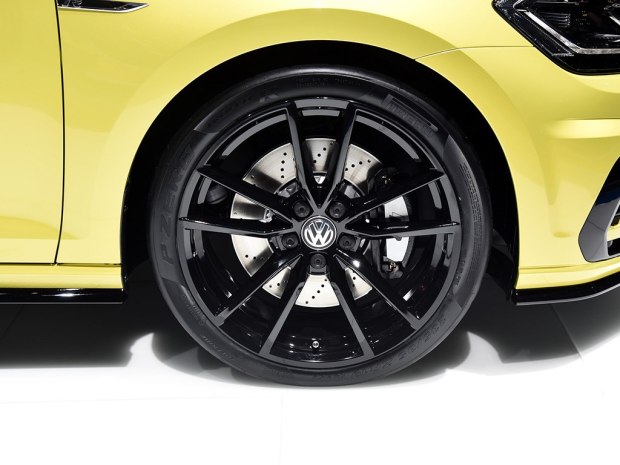 大众(进口) 高尔夫(进口) 2017款 2.0TSI R
