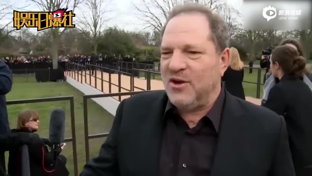 韦恩斯坦在丑闻中为自己辩解