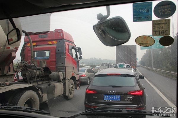 电动车想当'接班人'? 这些问题必须搞定