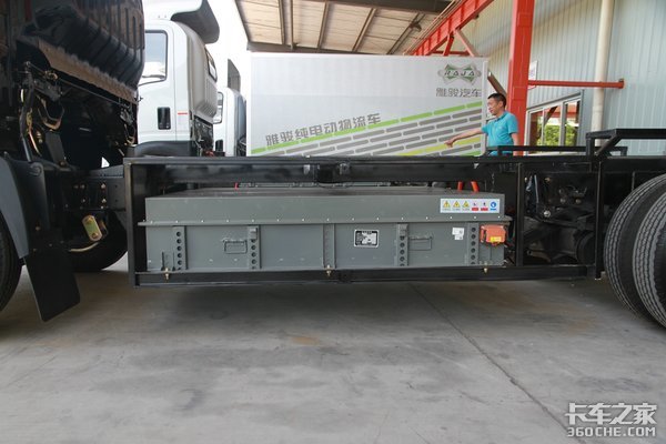 电动车想当'接班人'? 这些问题必须搞定