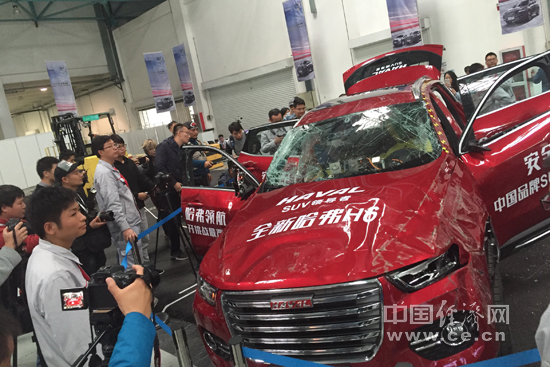 时速50公里翻滚三圈半 哈弗H6成功挑战最严试验