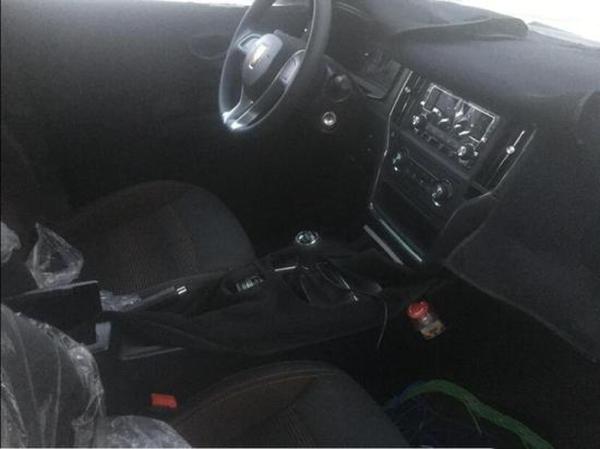 含汽油版/混动版 新款荣威360谍照曝光