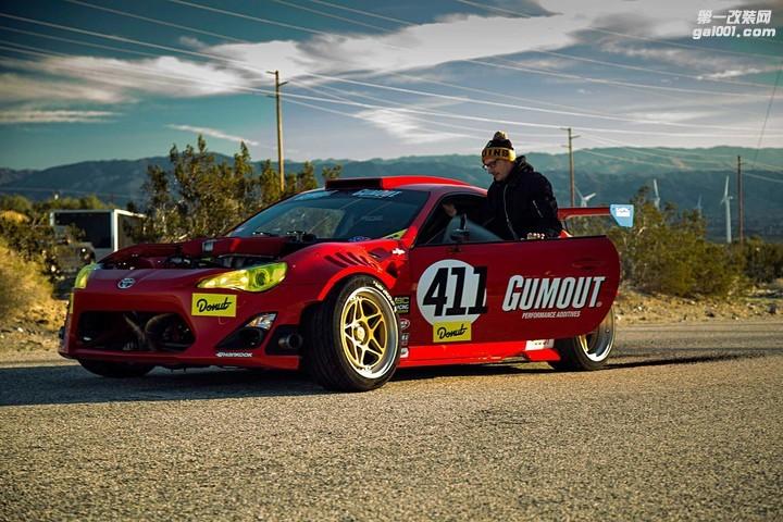 toyota-gt4586-custom-huddy-motorsport-front-fenders.jpg
