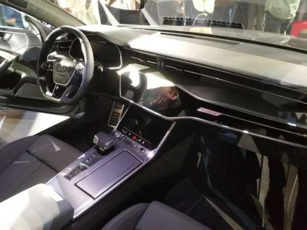 帅到让人窒息 全新一代奥迪A7全球首发