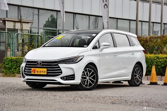 10月周数据：10-15万自主MPV热度排行