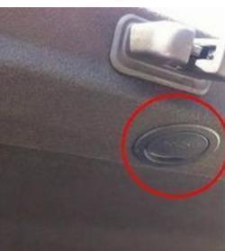 汽车里有个不起眼的小孔 90%的人都不知勤检查