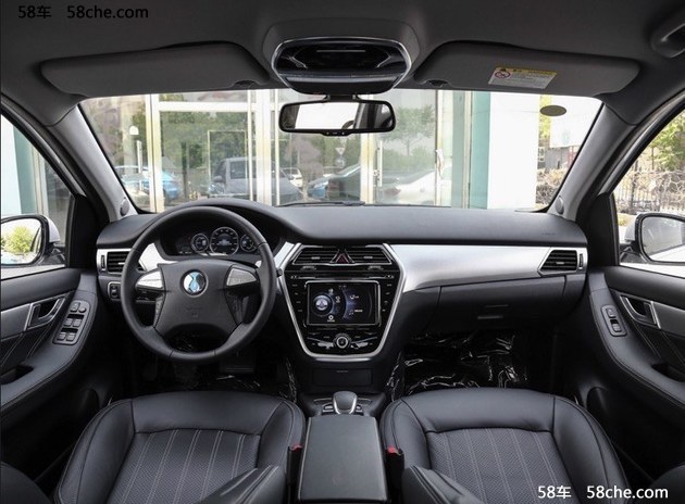 除了超长续航腾势400荣耀版还有哪些高品质特性