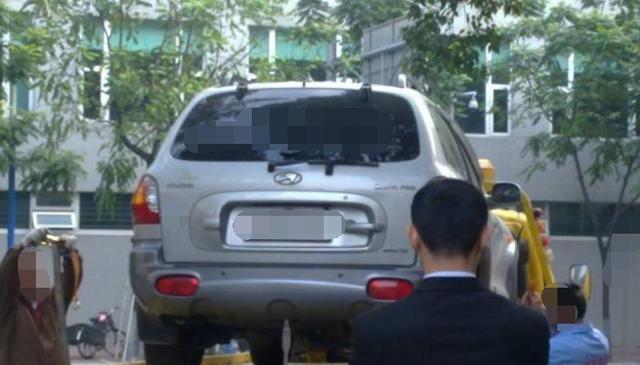 车内常备一根绳子 不是为了救人而是为了自救