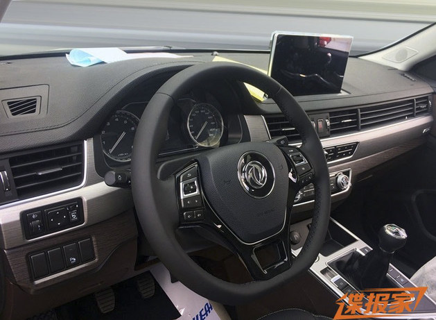 东风景逸X7谍照曝光 将于明年年初上市