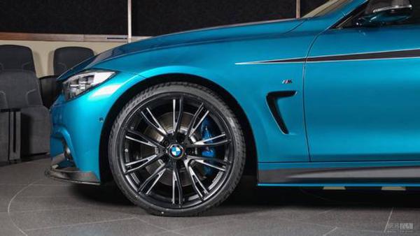 配天蝎排气 宝马440i酋长国定制版官图